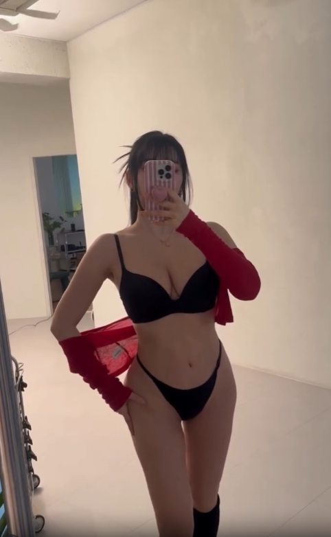무보정 몸매인증한 처자 이미지 1