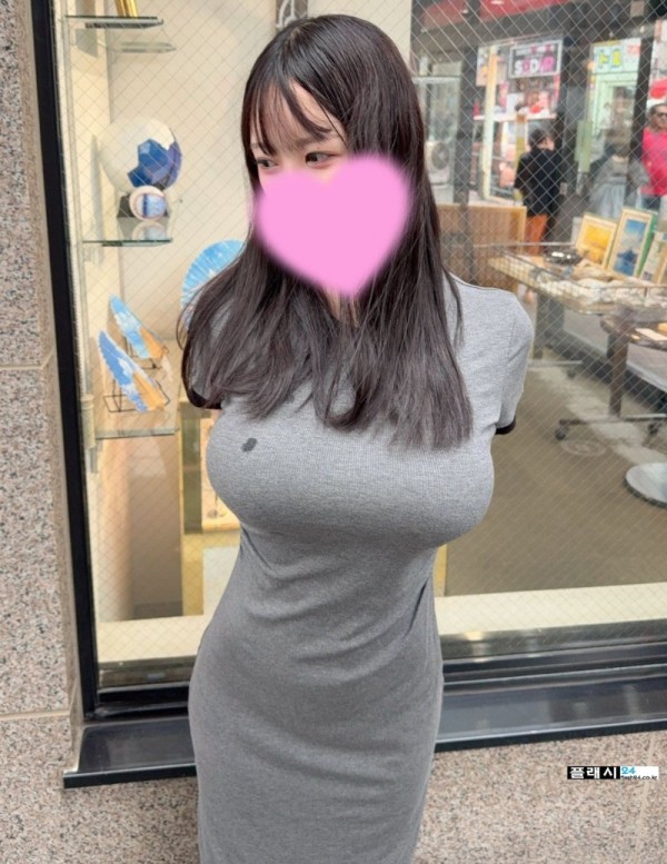 젖통 하나는 탑급인 인플루언서 이미지 7