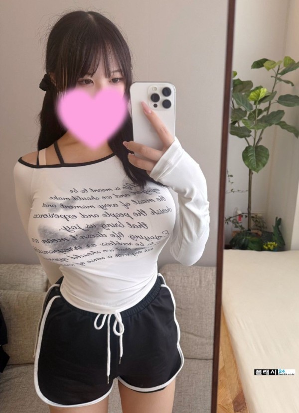젖통 하나는 탑급인 인플루언서 이미지 12