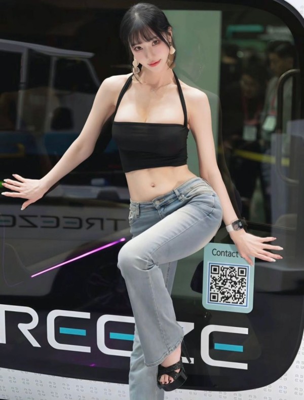 여전한 레이싱걸계의 탑 민한나 이미지 3