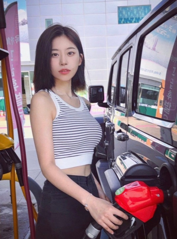 몸매 쥑여주는 무당 노슬비 이미지 11
