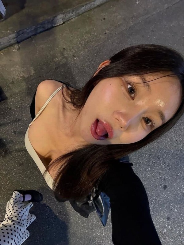 혀페티쉬 낼름 이미지 1