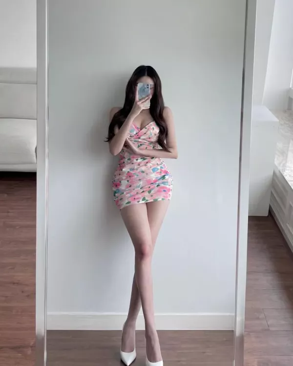인스타에 올라온 몸매갑 처자 이미지 2