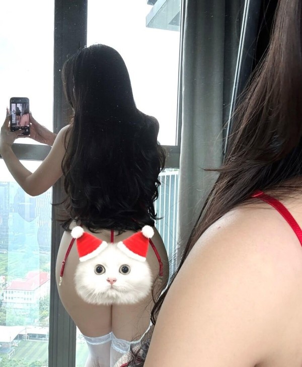 하체로 몰빵한 그녀 이미지 1