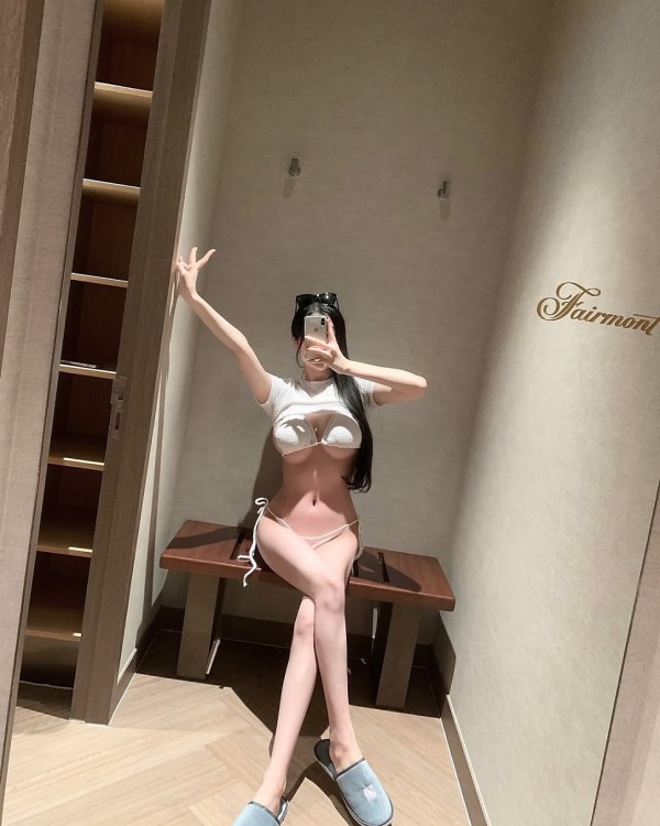 호캉스에 딱 맞는 몸매 이미지 3