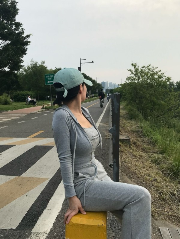 최근 한강가면 꼭 볼수있는 패션 이미지 2