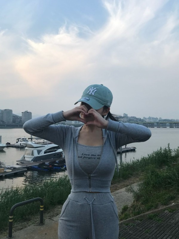 최근 한강가면 꼭 볼수있는 패션 이미지 5
