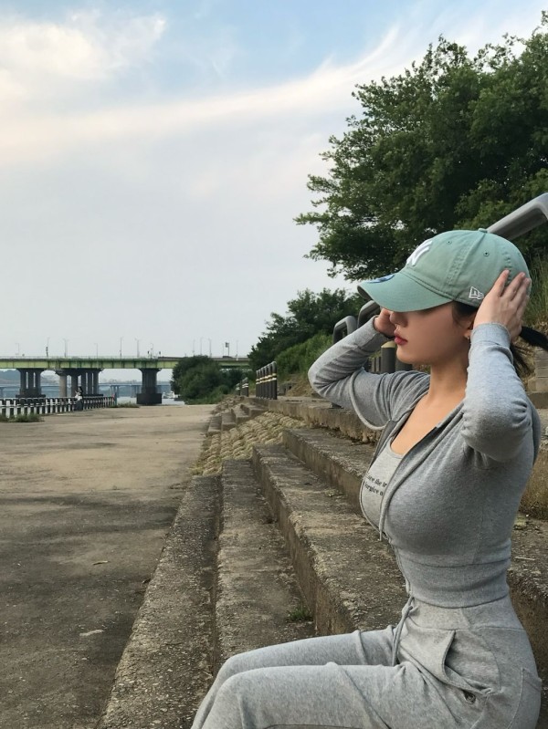 최근 한강가면 꼭 볼수있는 패션 이미지 7